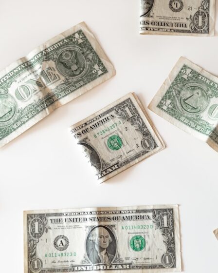 Hoe Emile Ratelband zijn vermogen bij elkaar heeft gekregen